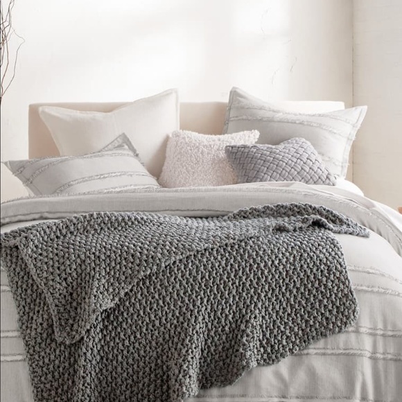 Dkny Bedding Dkny Nwt Pure Chunky Knit Throw Blanket Poshmark
